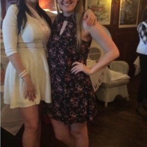 FRANCESCAS Floral Dress